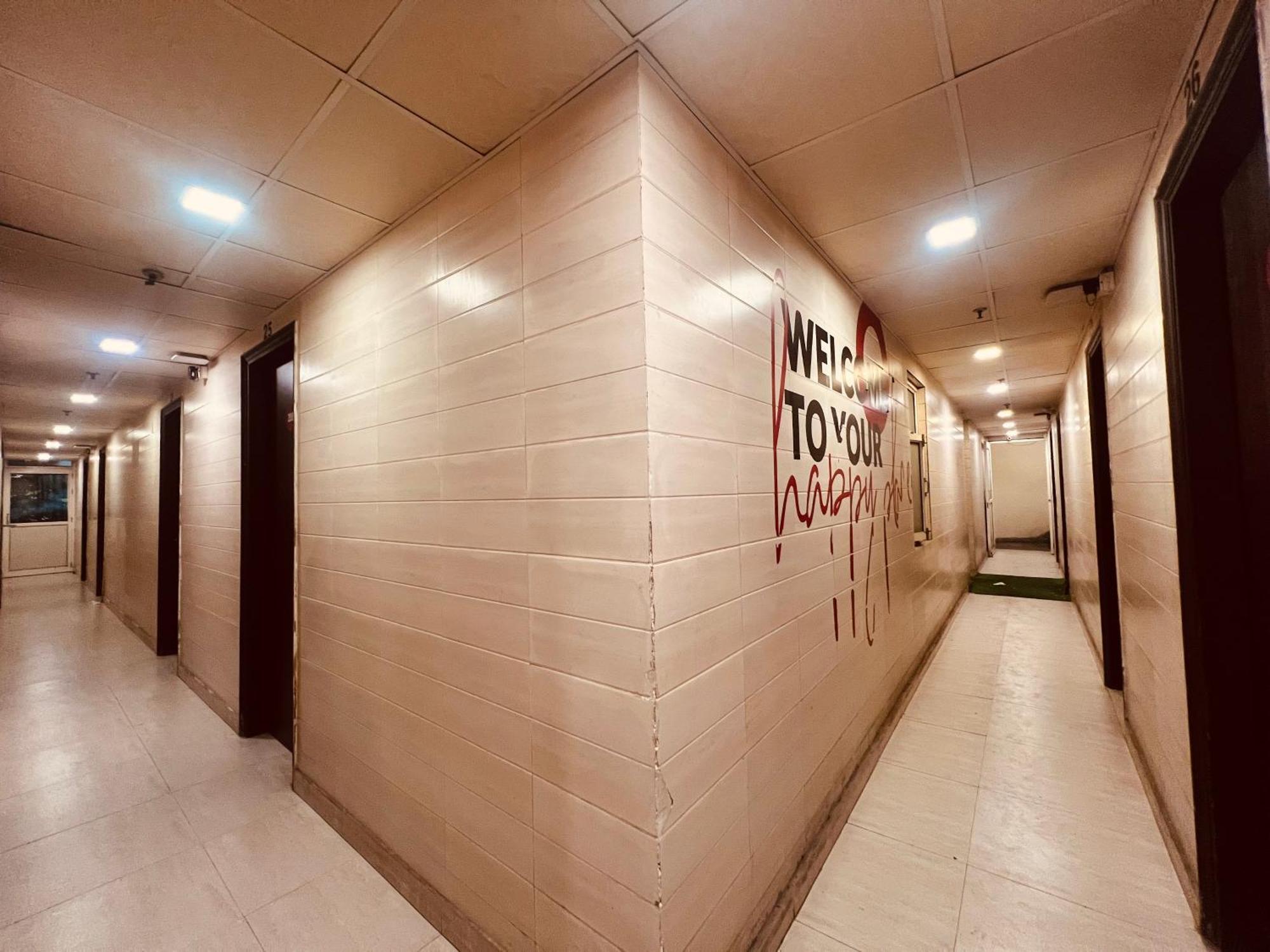 Hotel Red Chilly Near Model Town Delhi Metro Station New Delhi